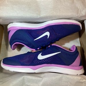 Wmns Nike In-Season TR 5 (Women’s Size 8.5)